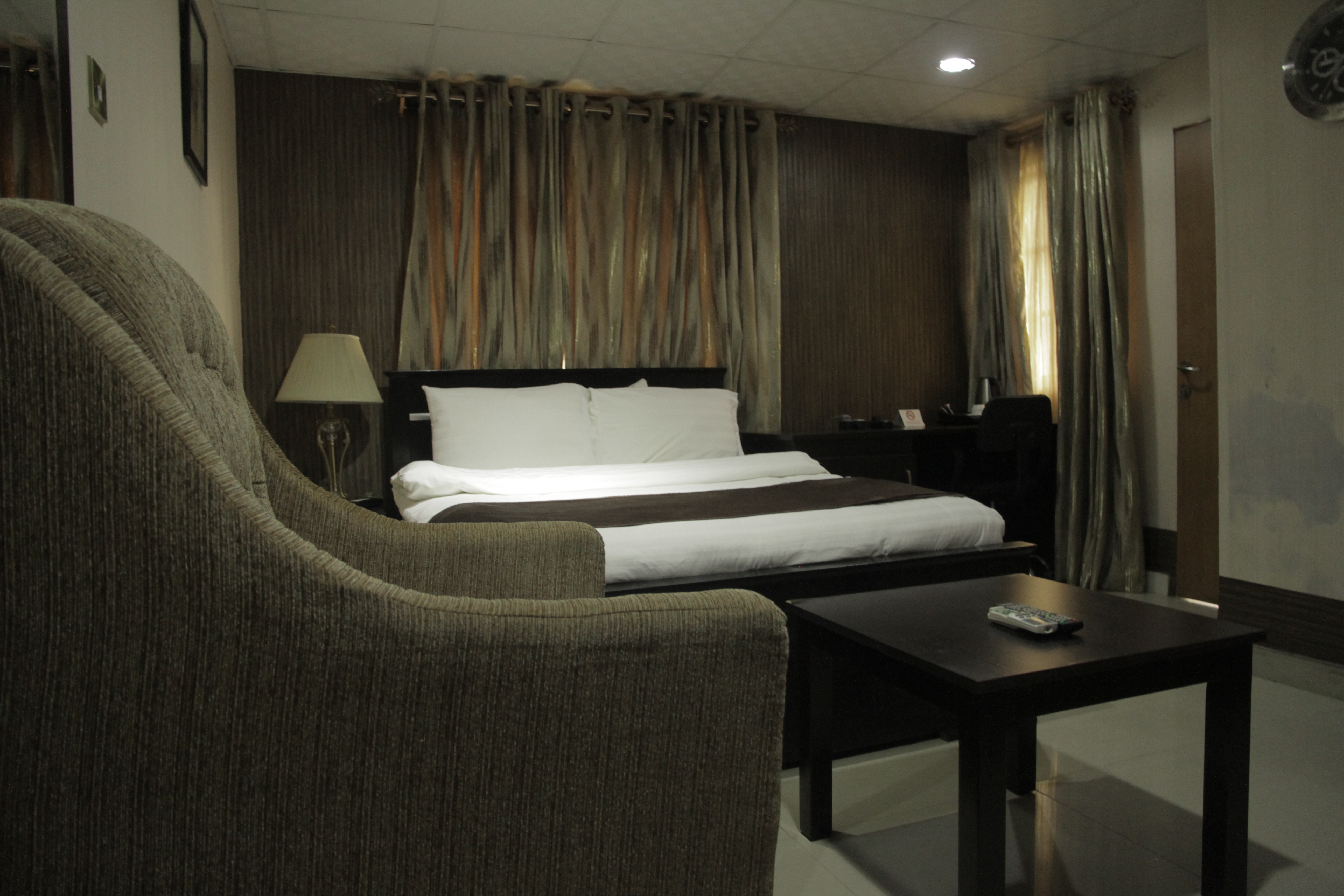 Valley Front View Hotel
