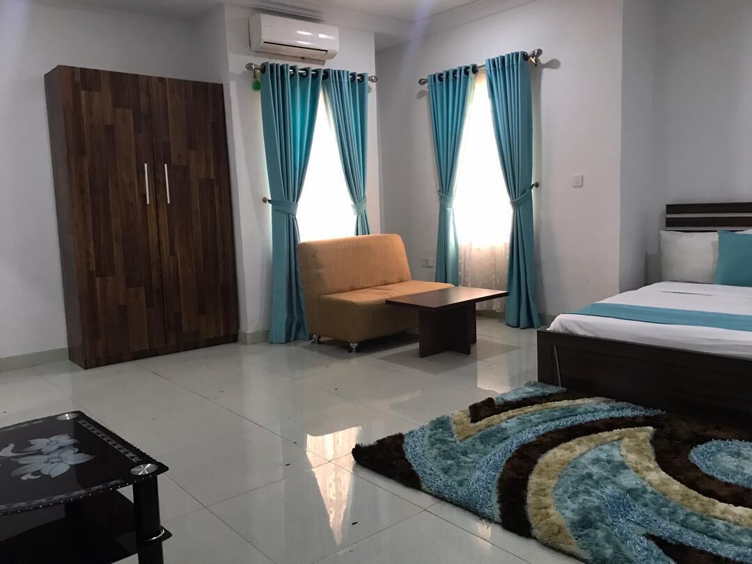 Royal continental Suites And Apartments