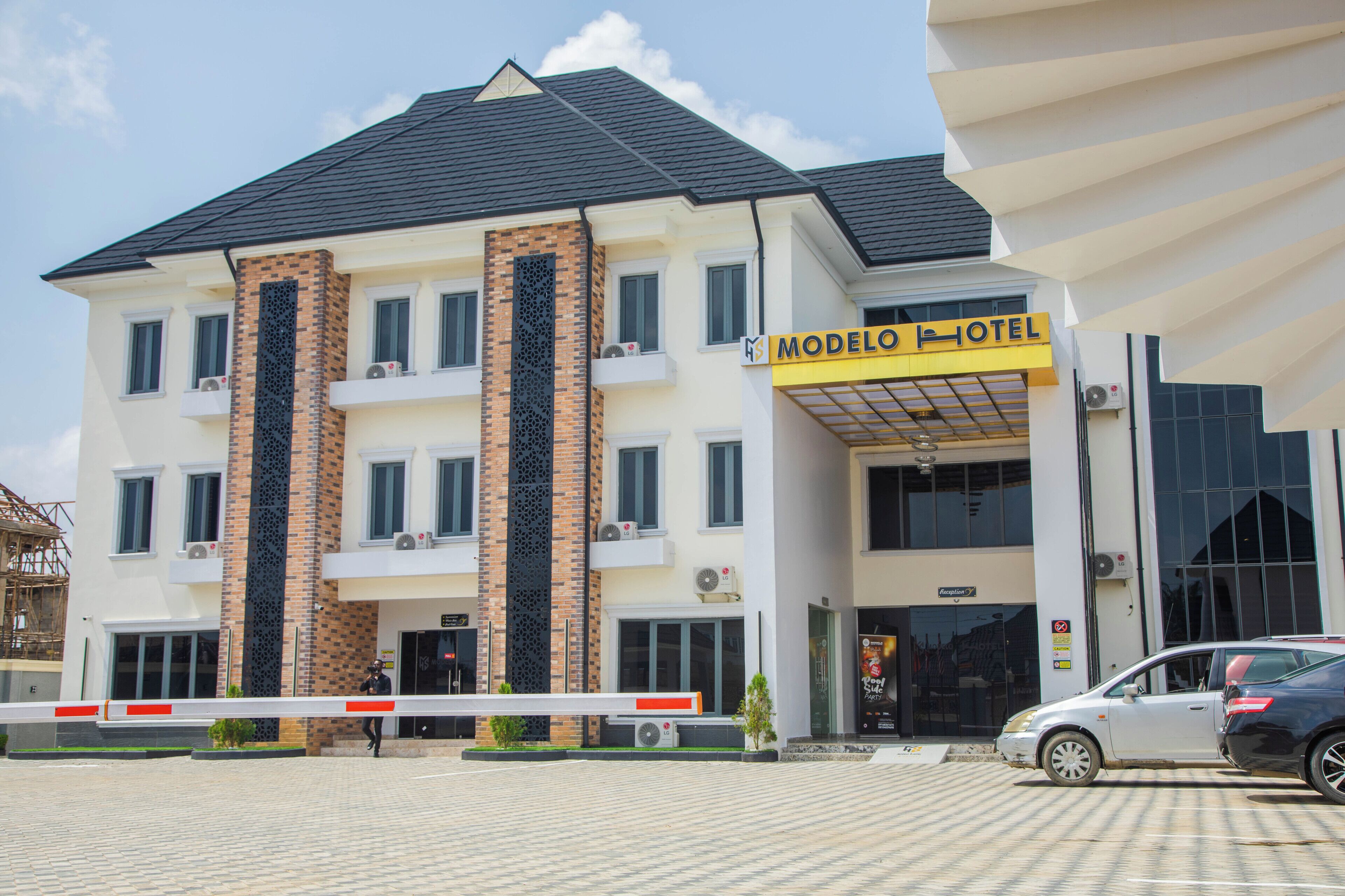 Modelo Hotel