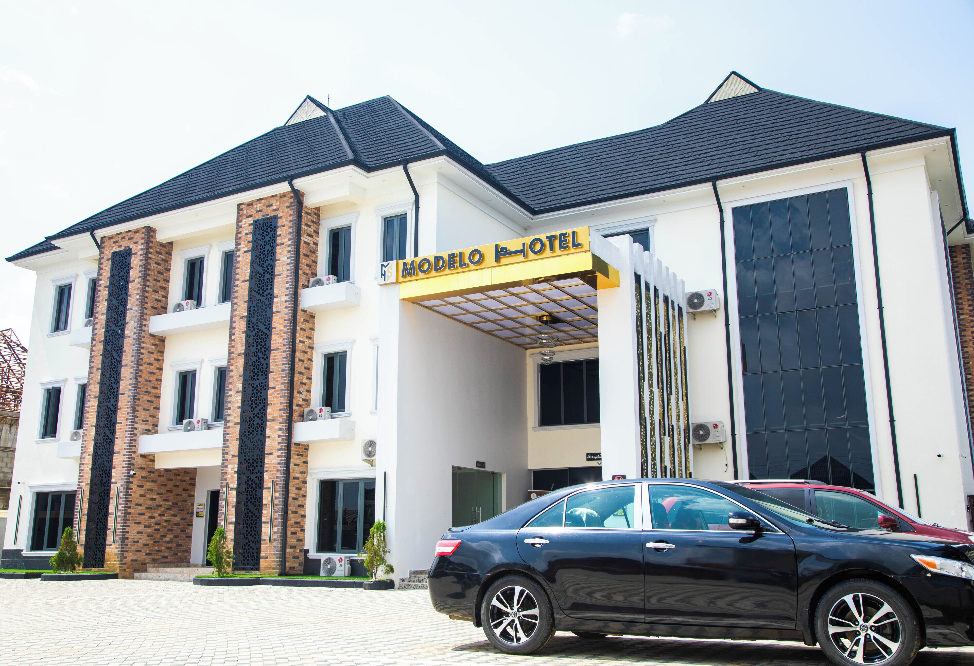 Modelo Hotel