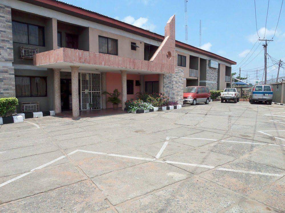 Selino Suites