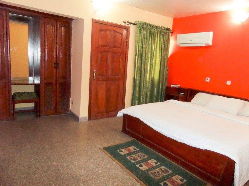 Selino Suites