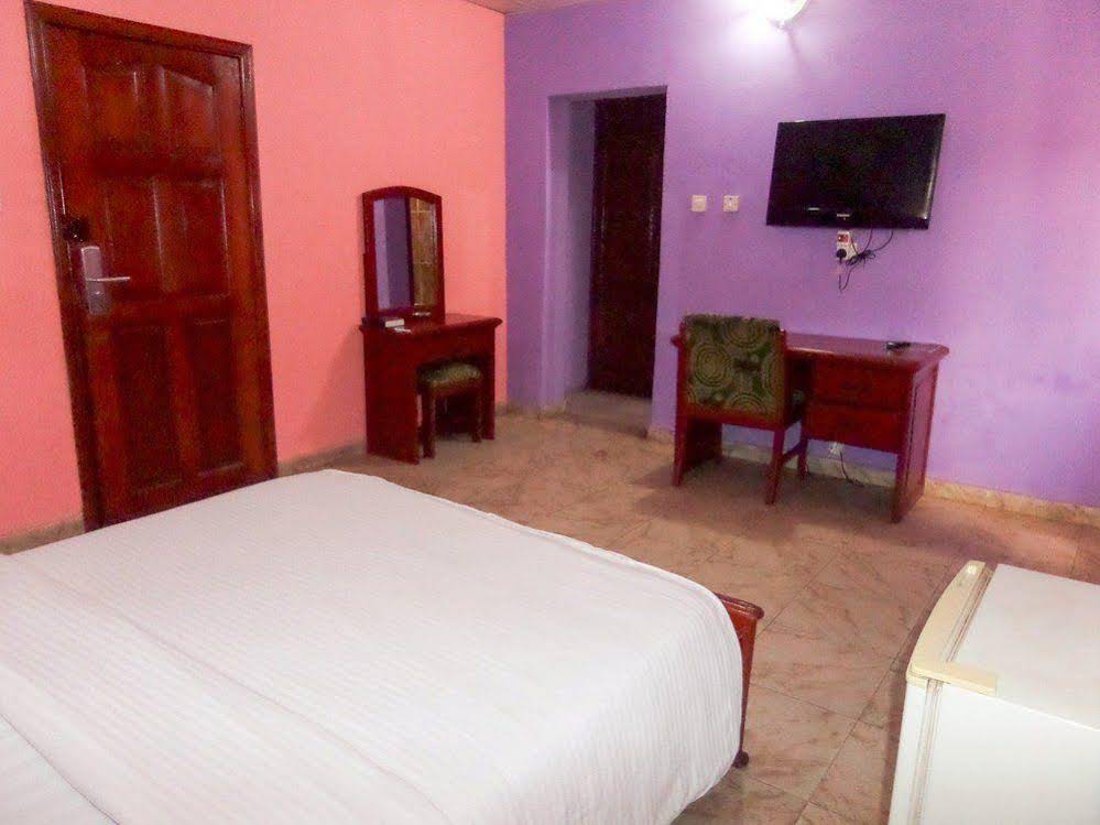 Selino Suites