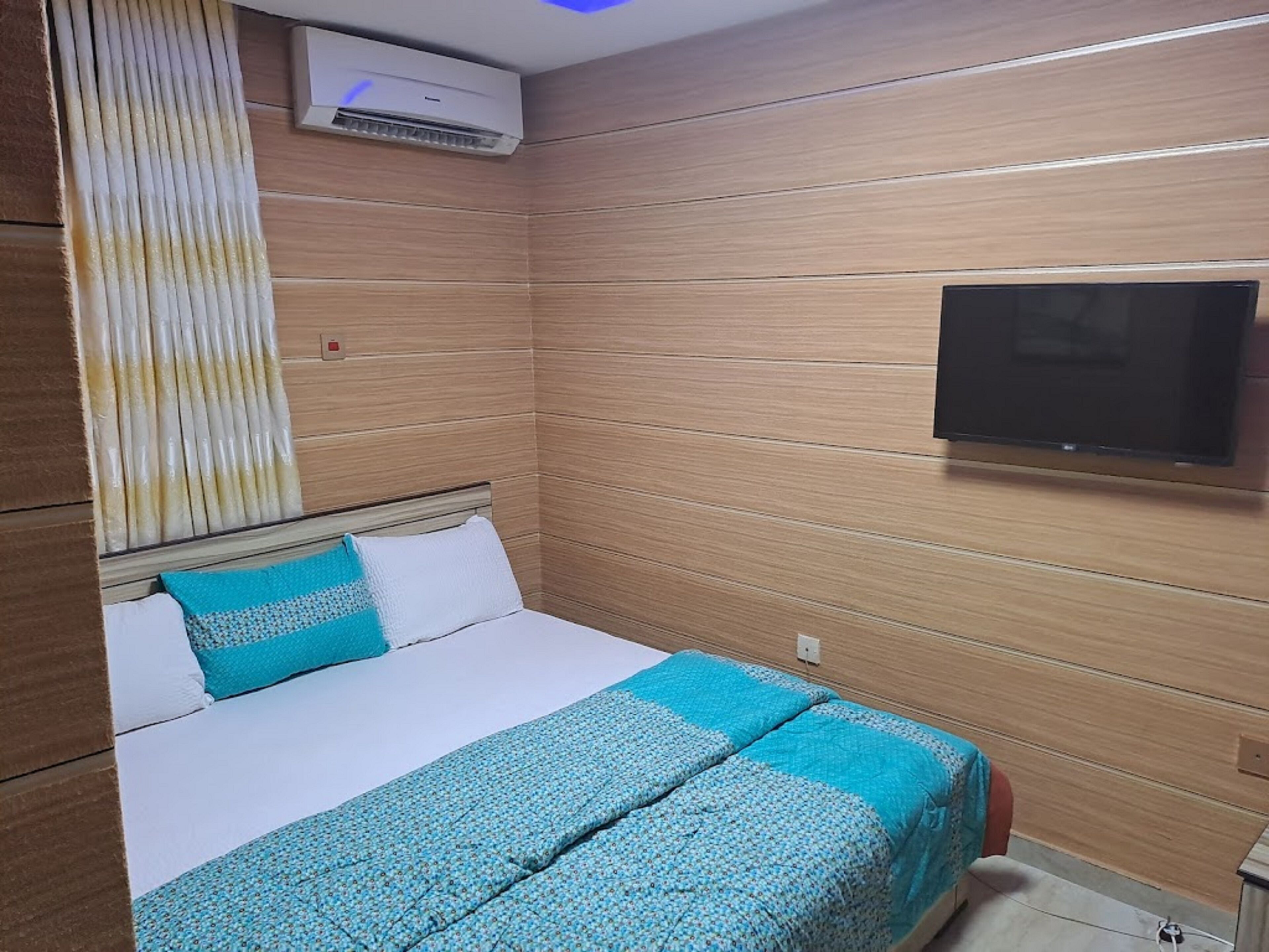 Haffy Executive Hotels and Suite