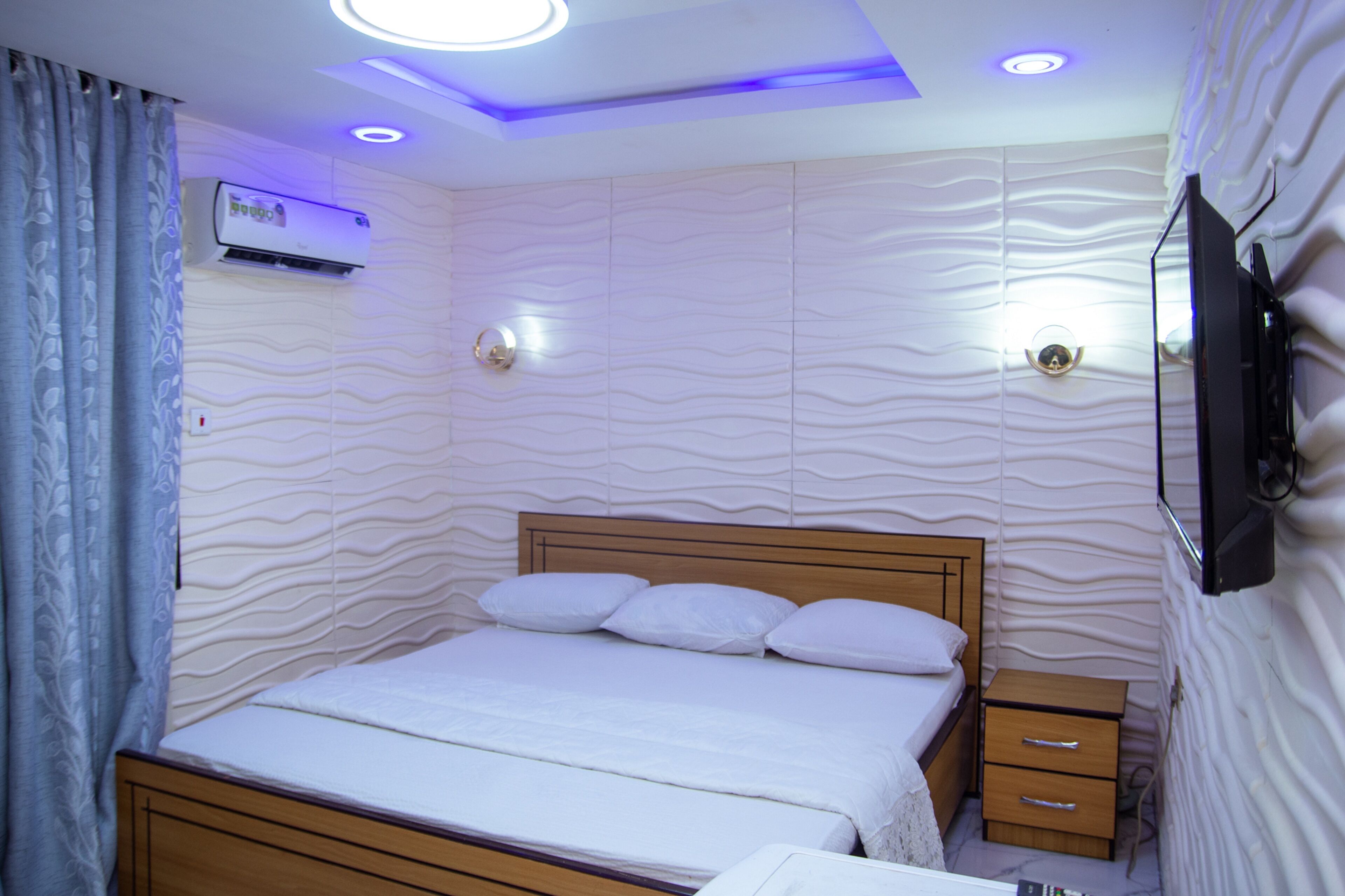 Haffy Executive Hotels and Suite
