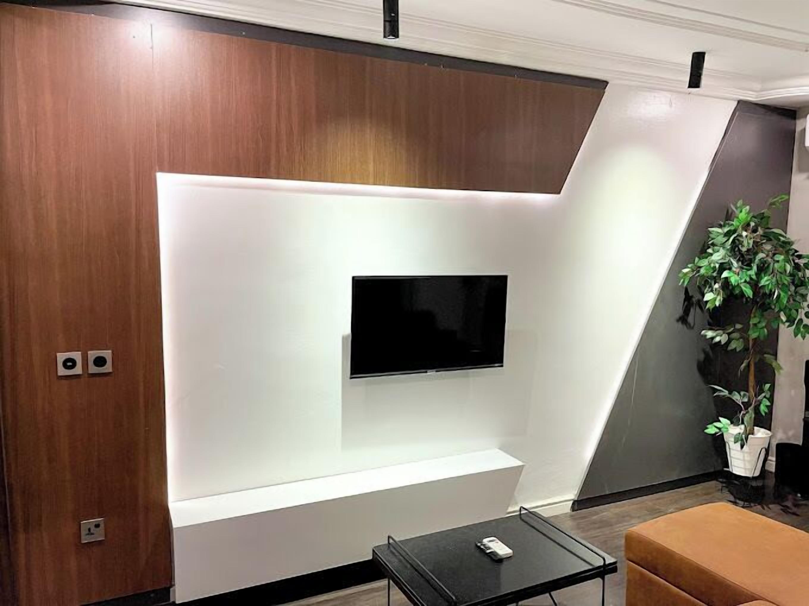 Umeralty Hotels And Apartments