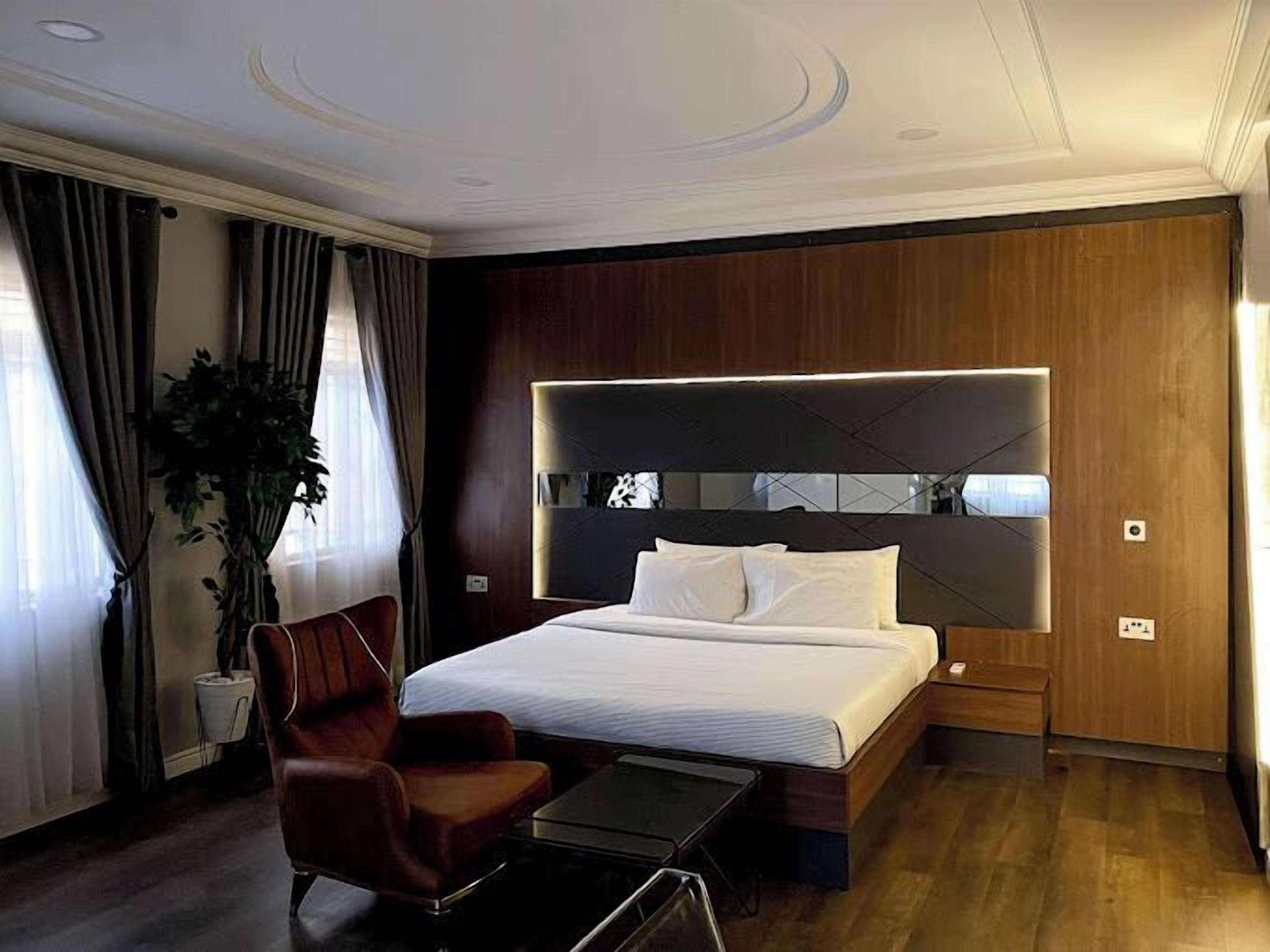 Umeralty Hotels And Apartments