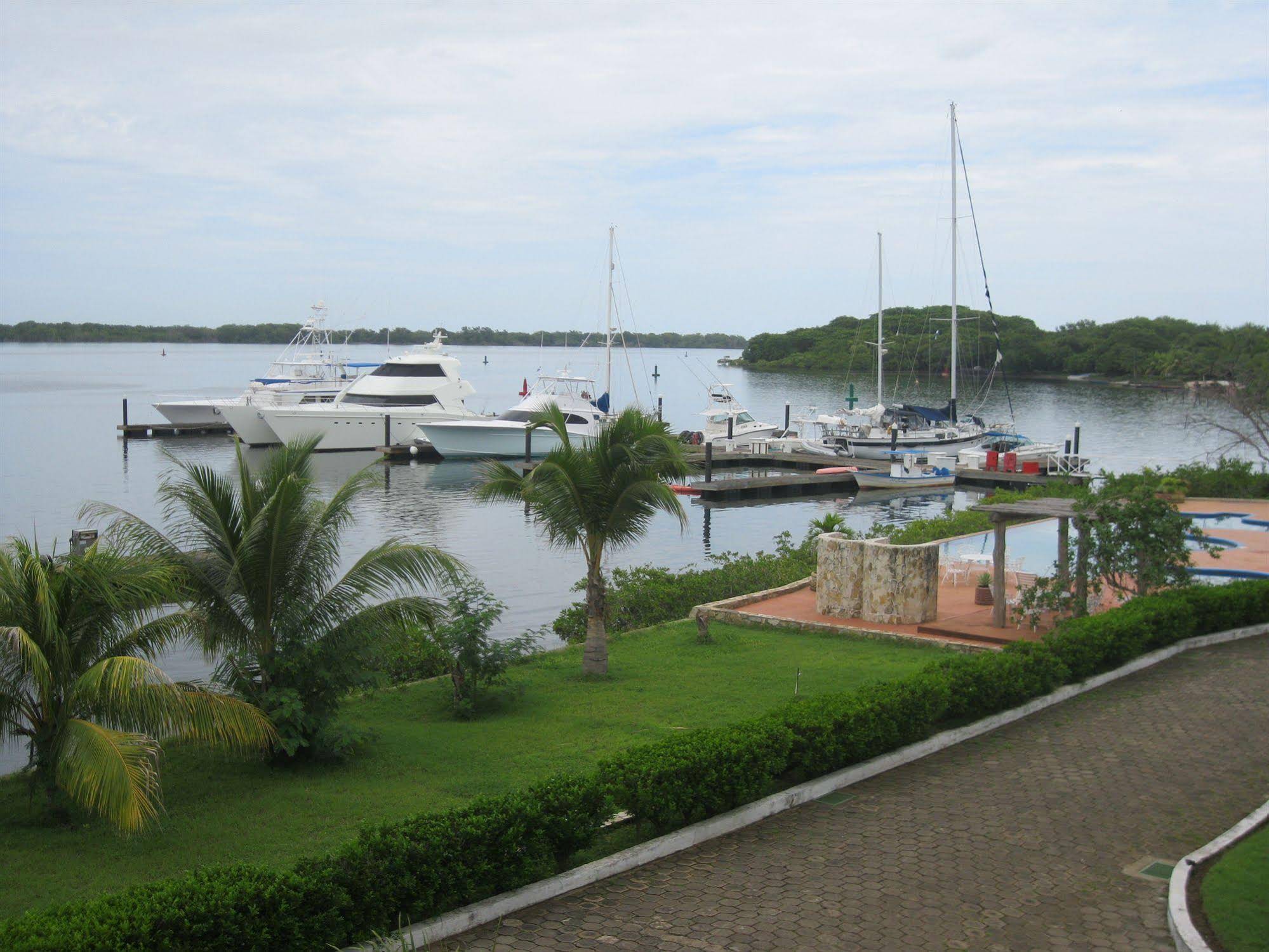 Marina Puesta Del Sol