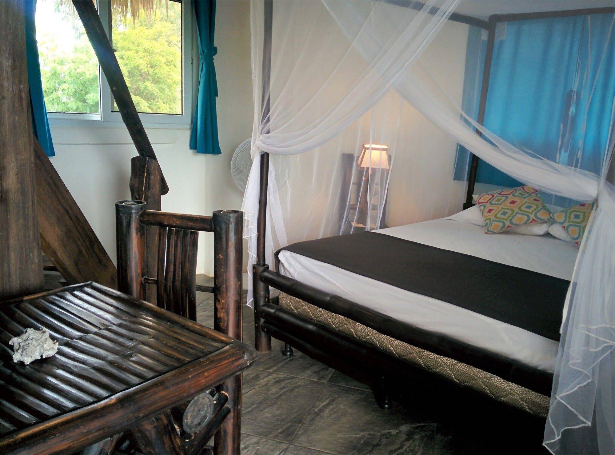 Nayal Lodge