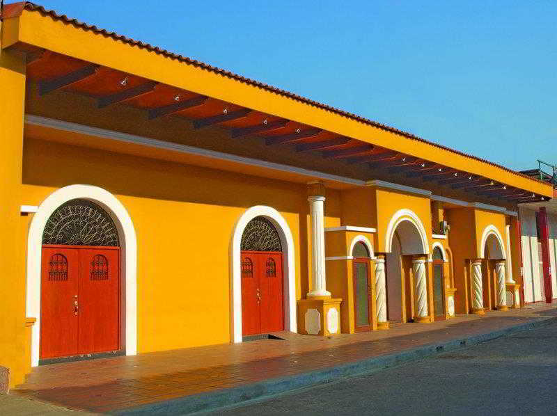 Las Mercedes Leon