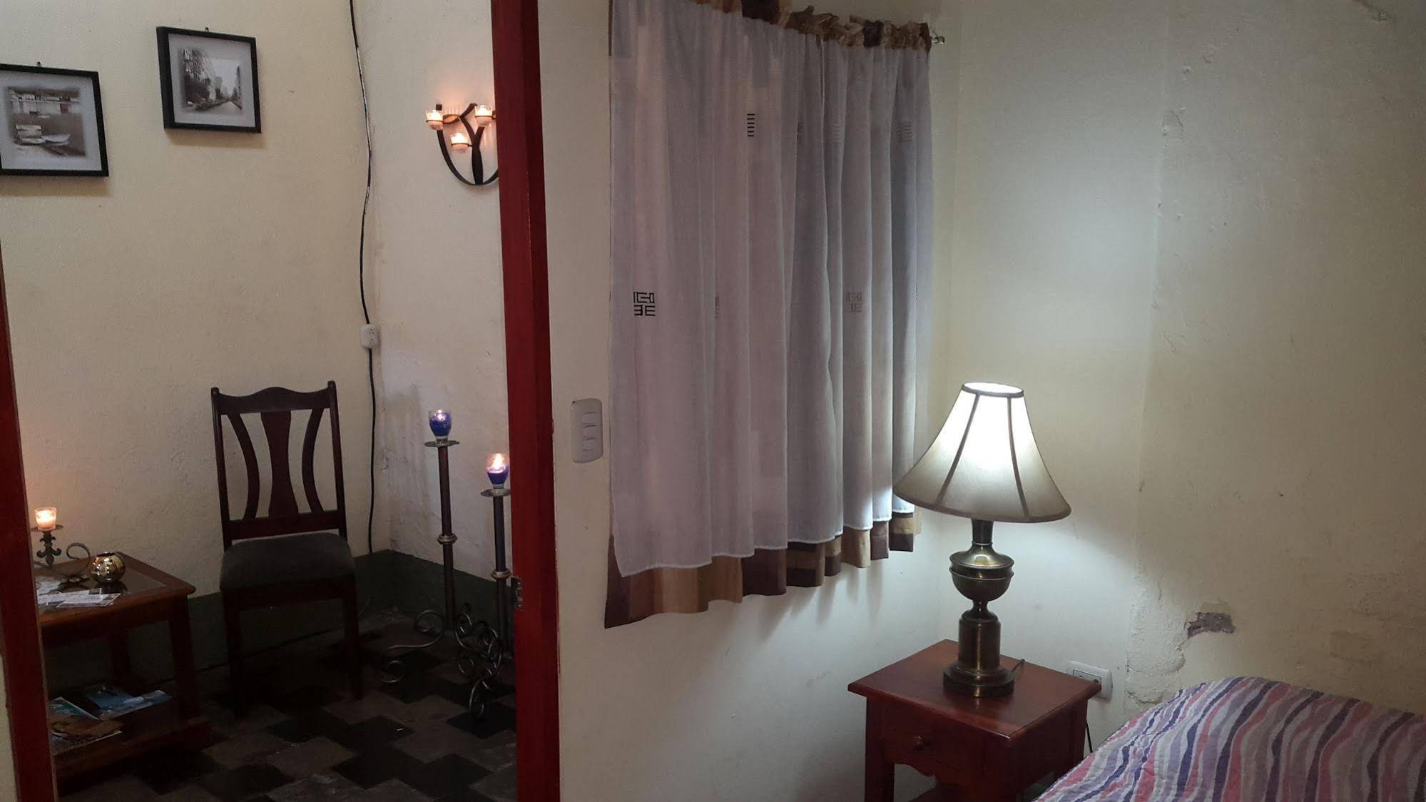 Central Lodge Hostal