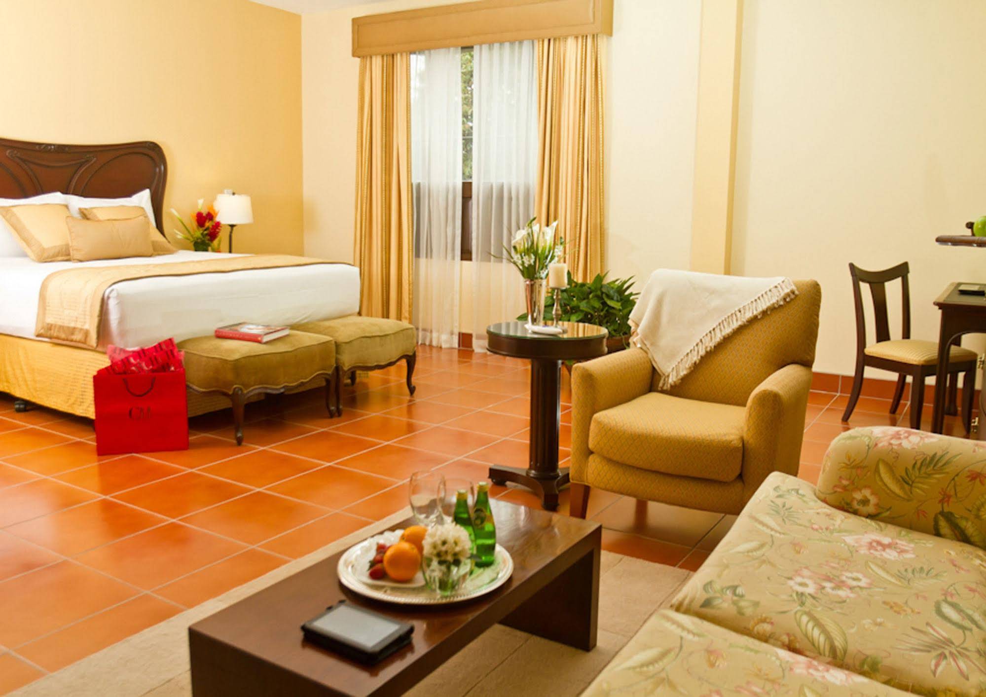 Hotel Los Portales