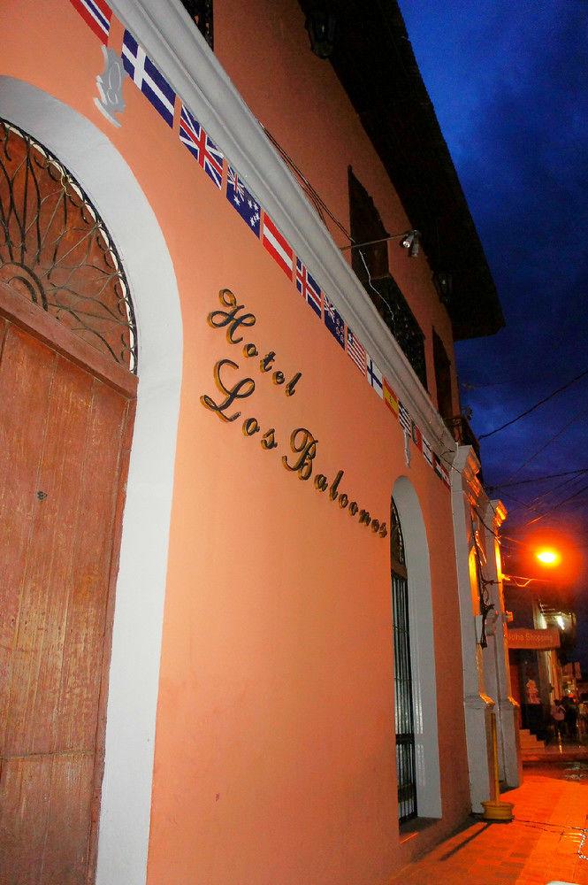 Los Balcones