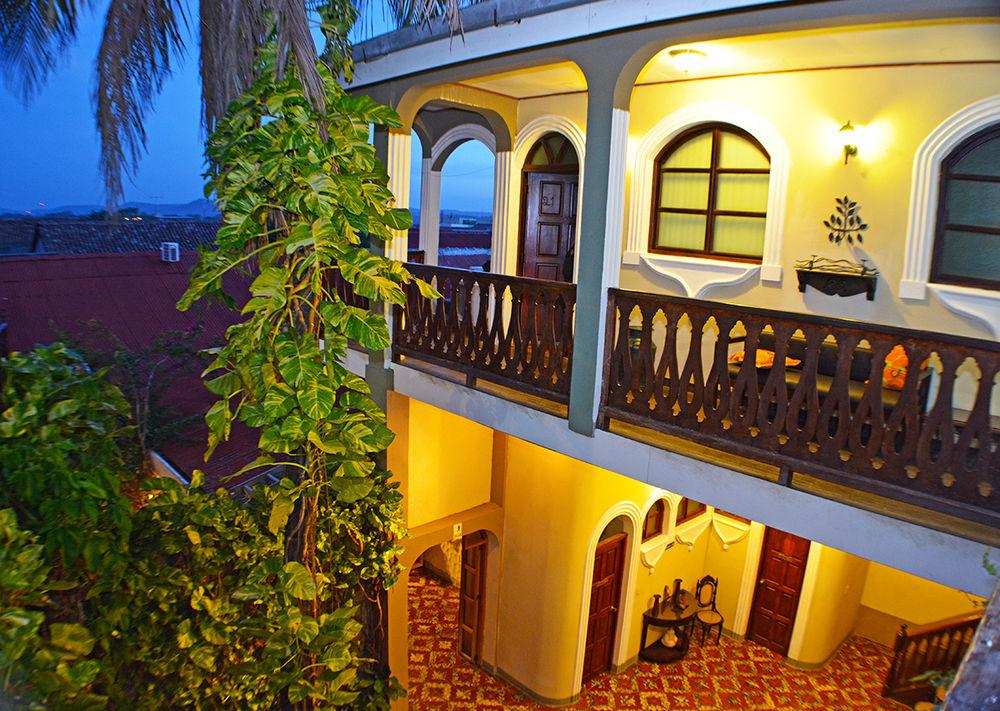Los Balcones