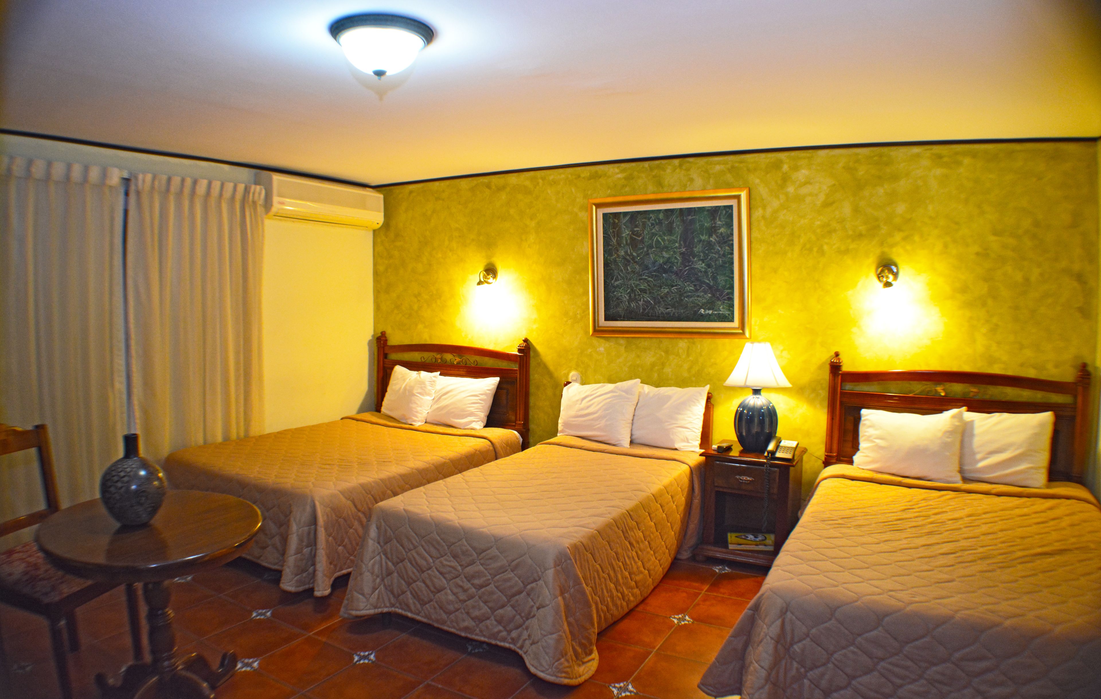 Hotel Colonnade