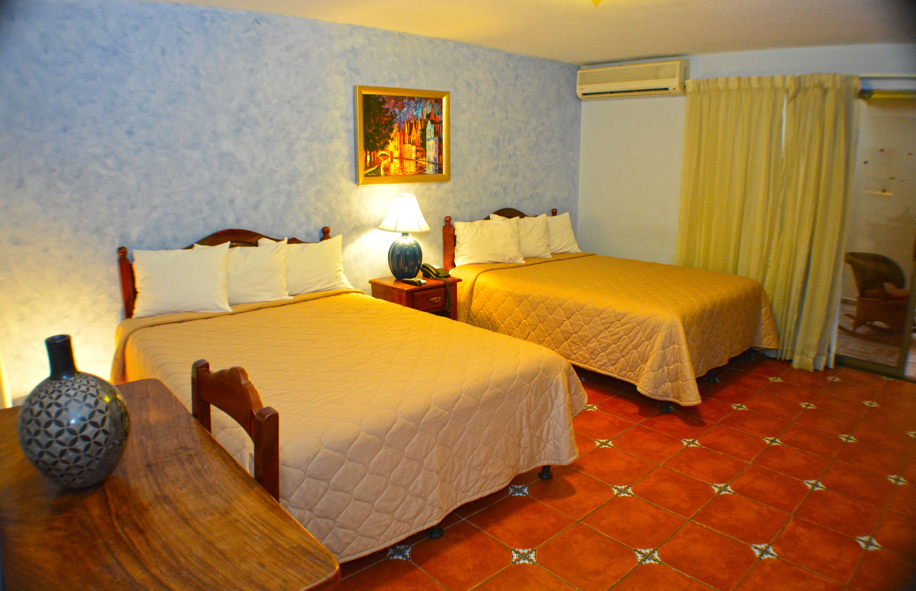 Hotel Colonnade