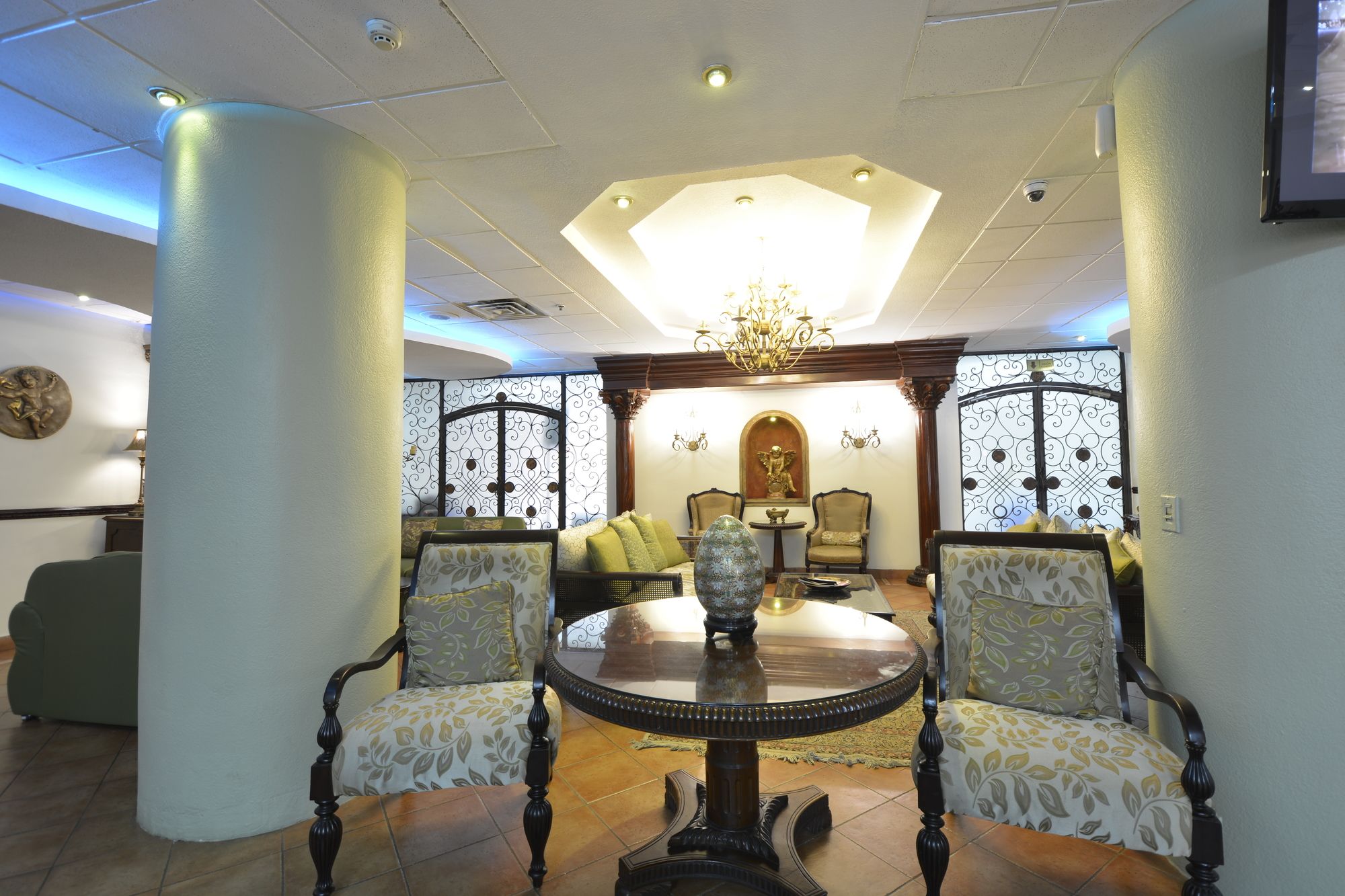 Seminole Plaza Hotel