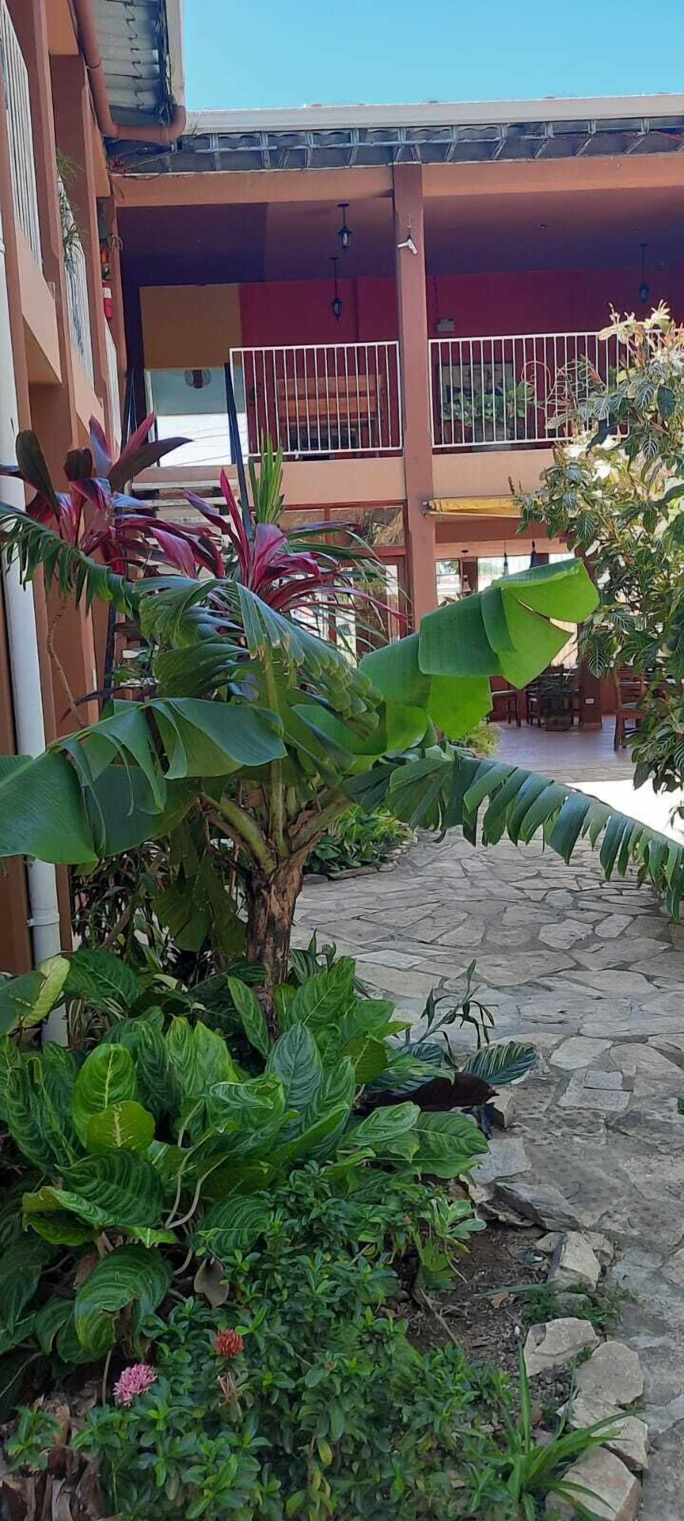 Hotel Bar y Restaurant Julid