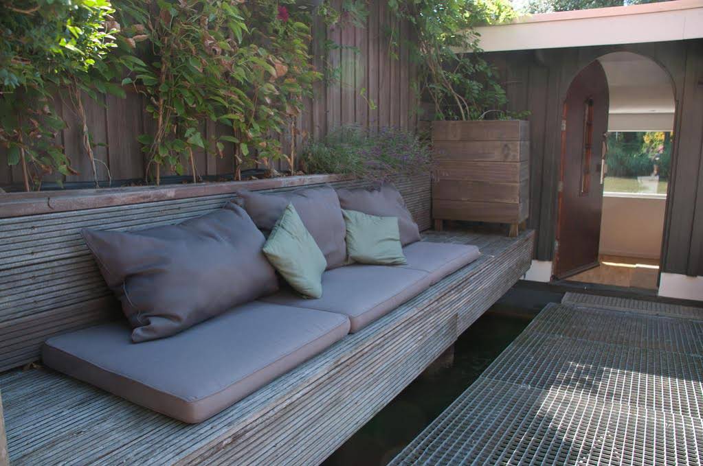 Bed Breakfast Boat