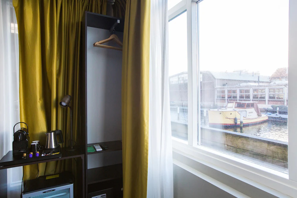 Camp Inn Hotel