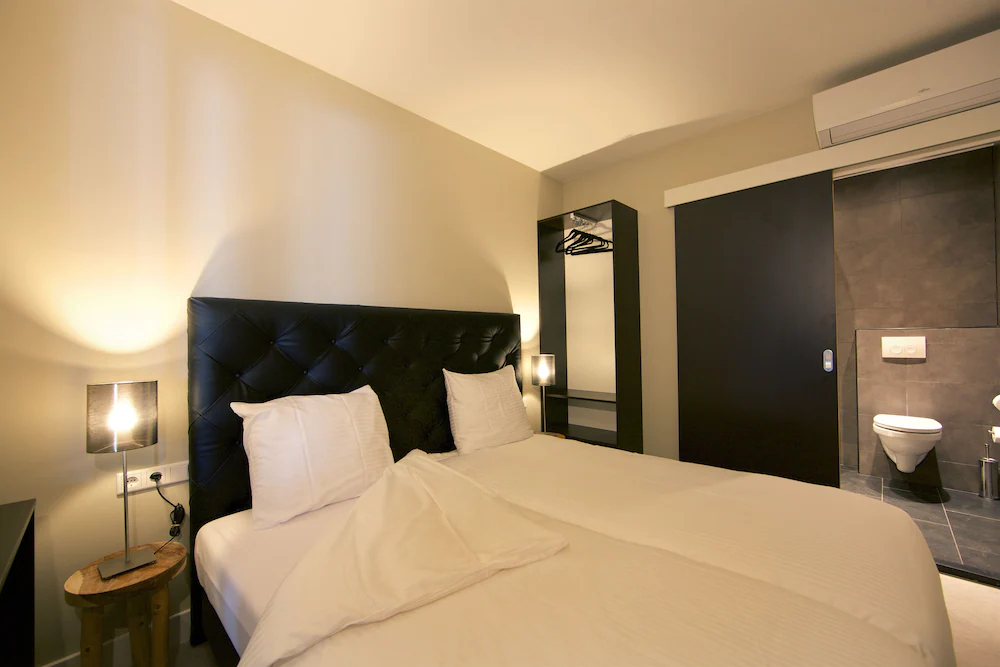 Camp Inn Hotel