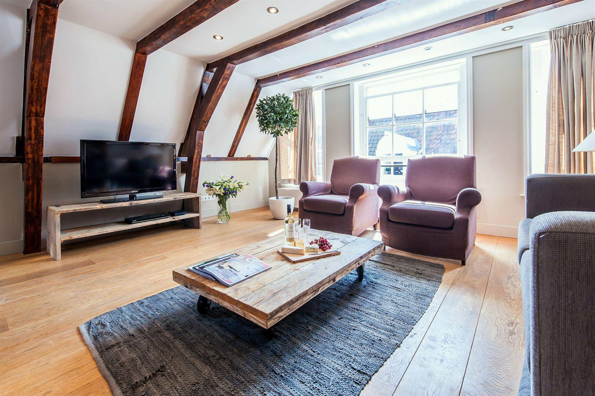 City Center VIP Apartments