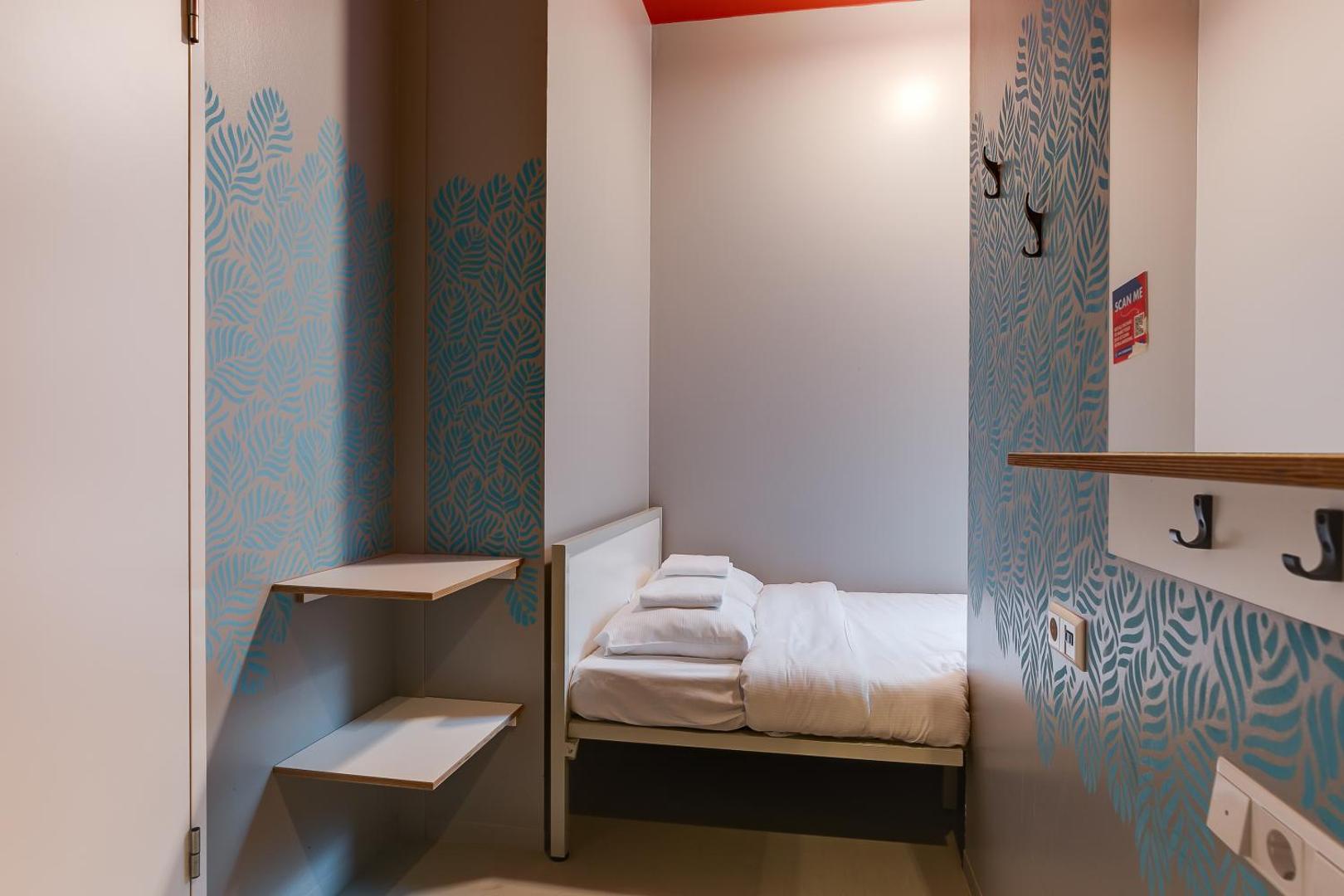 Clink Noord Hostel
