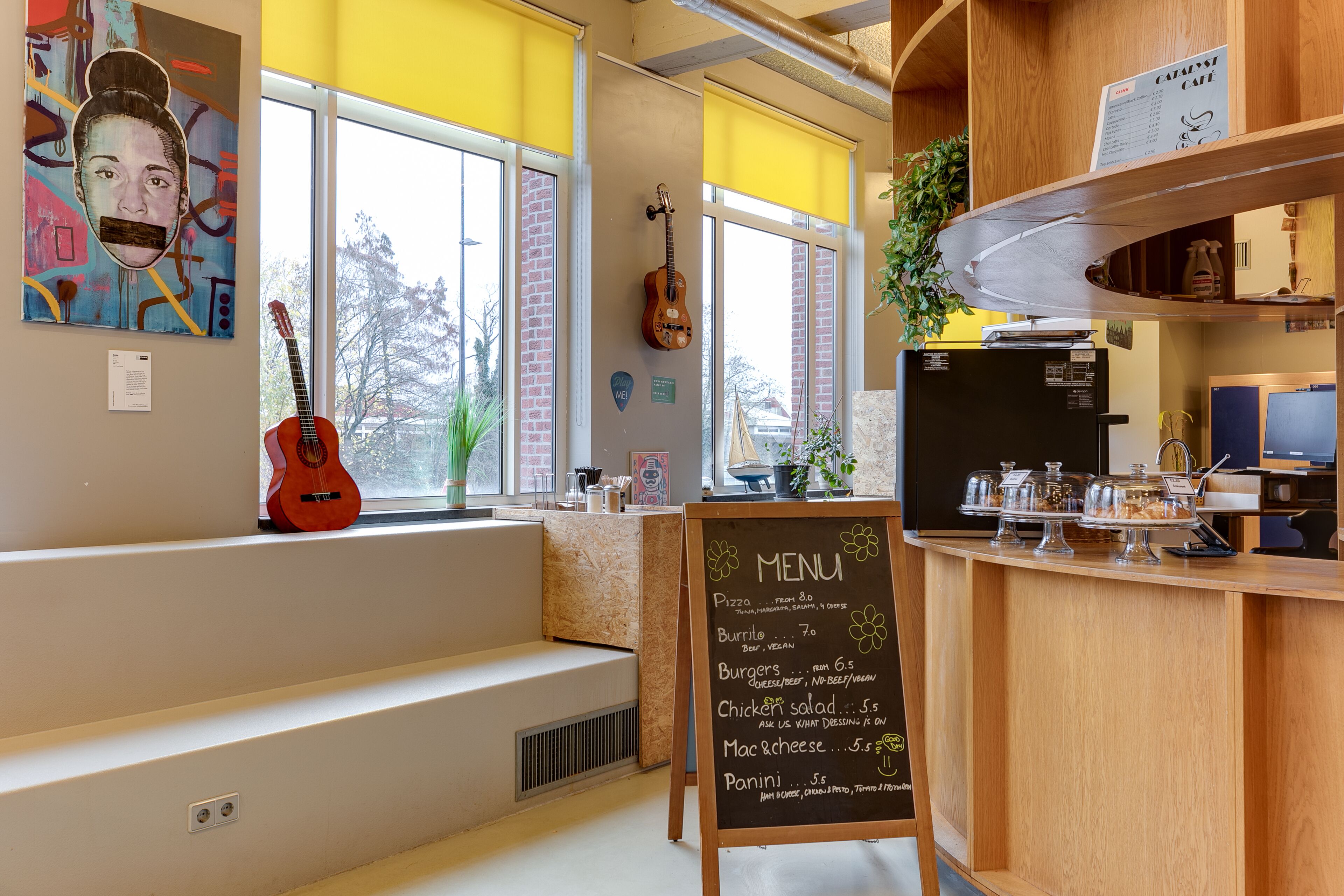 Clink Noord Hostel
