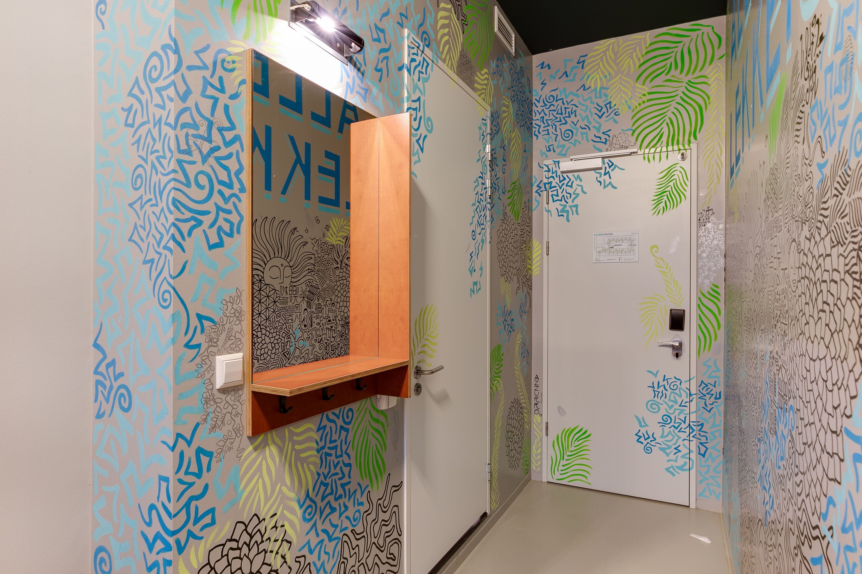 Clink Noord Hostel