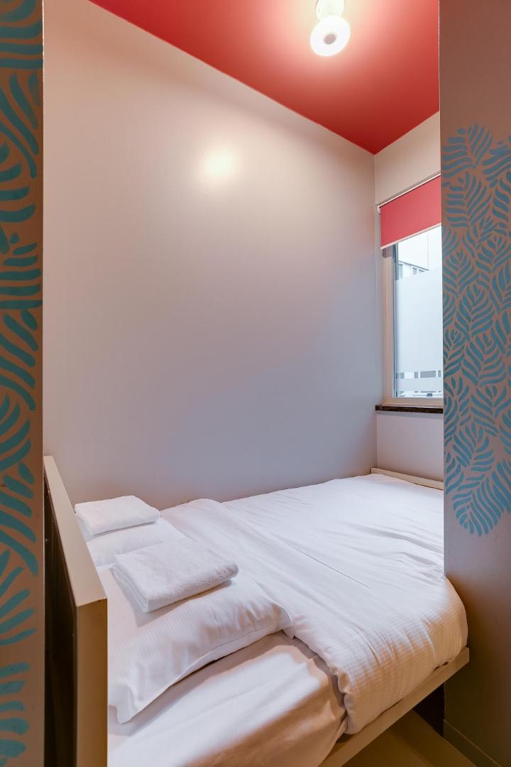 Clink Noord Hostel