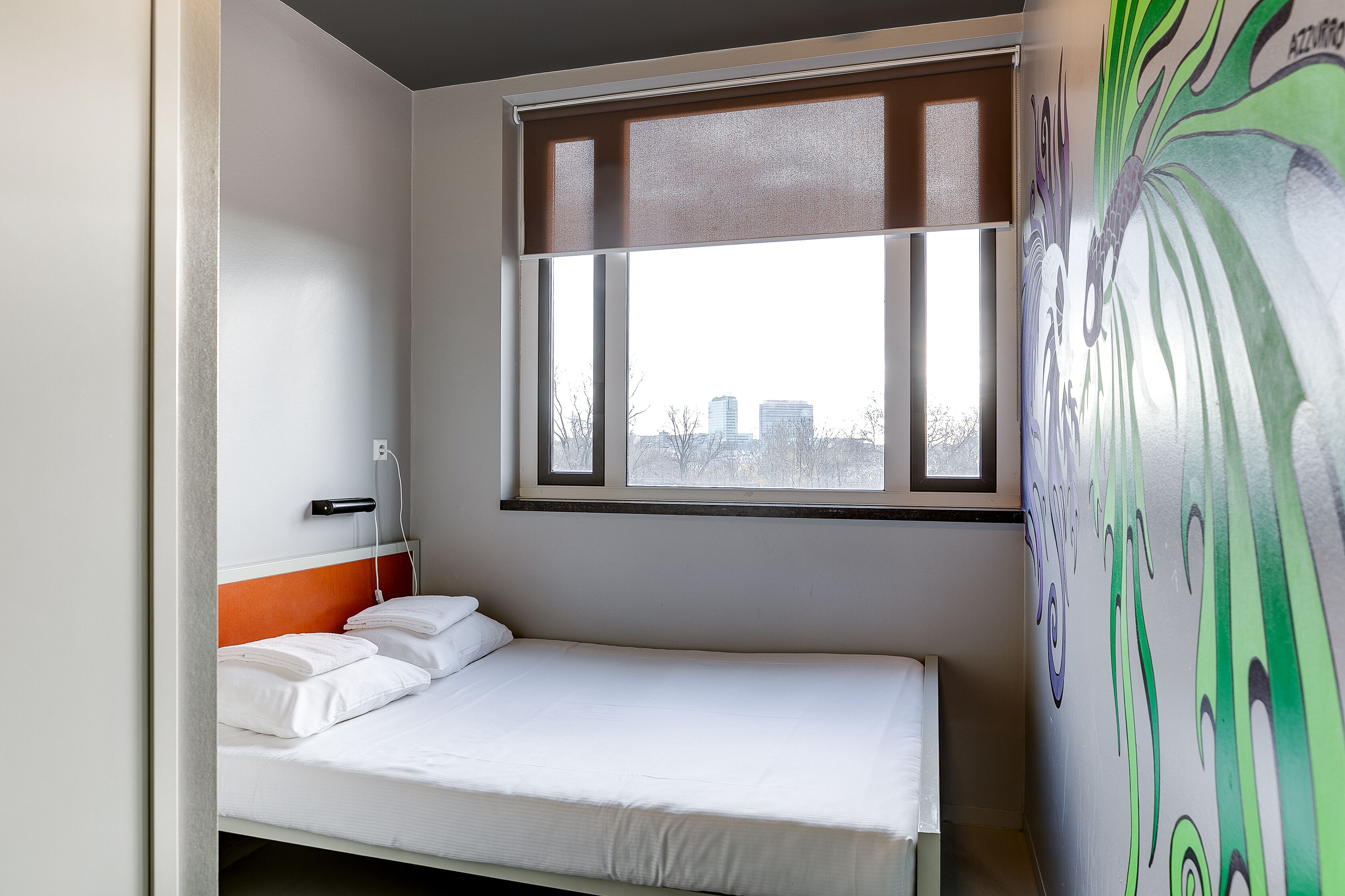 Clink Noord Hostel