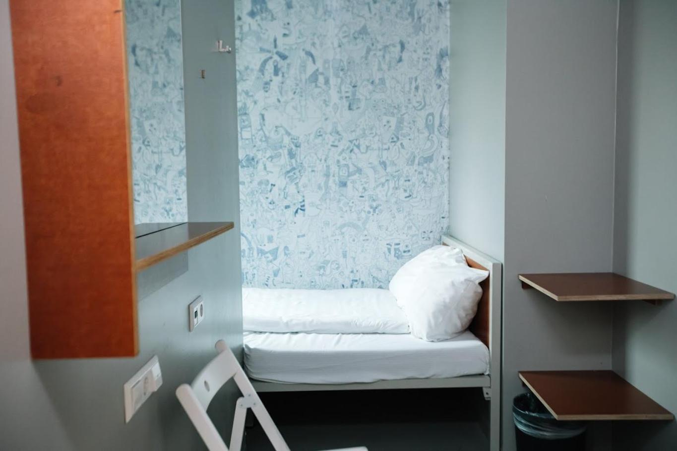 Clink Noord Hostel