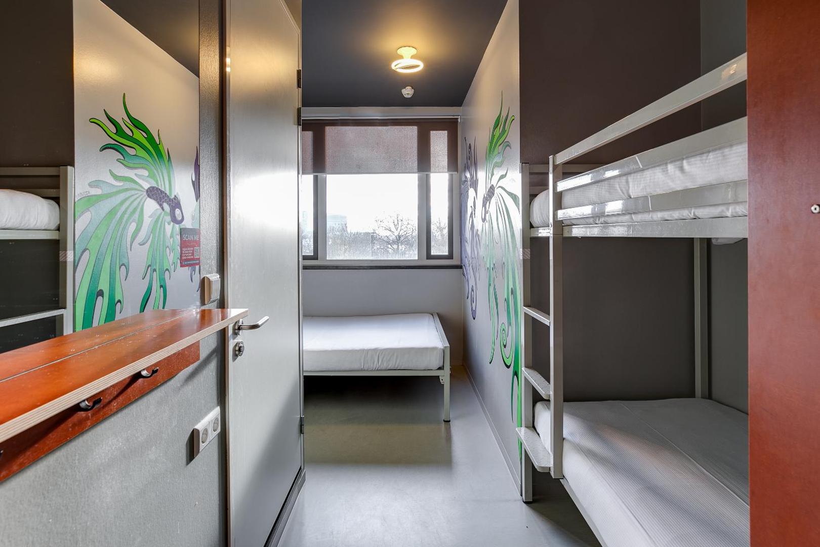 Clink Noord Hostel