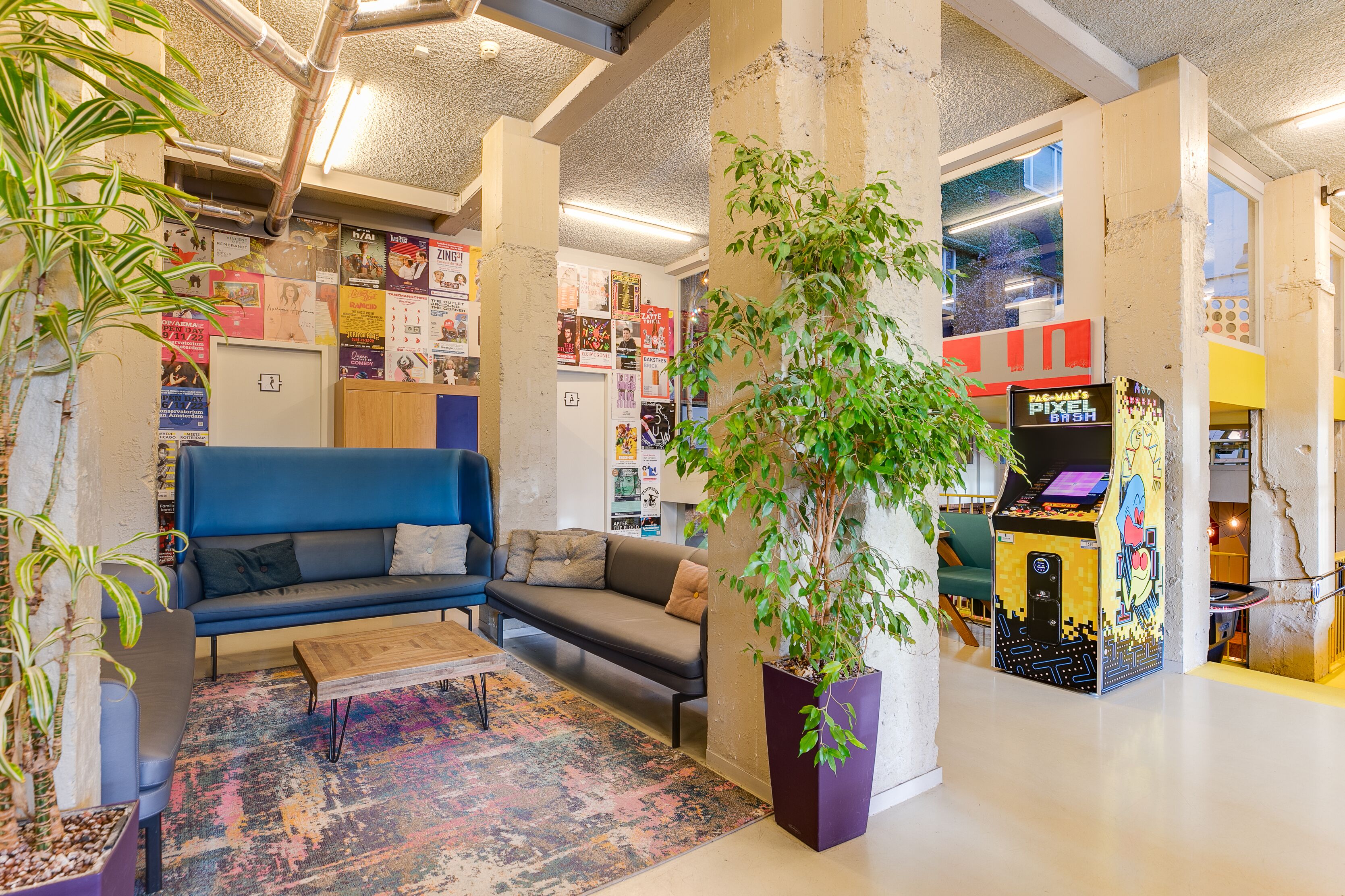 Clink Noord Hostel