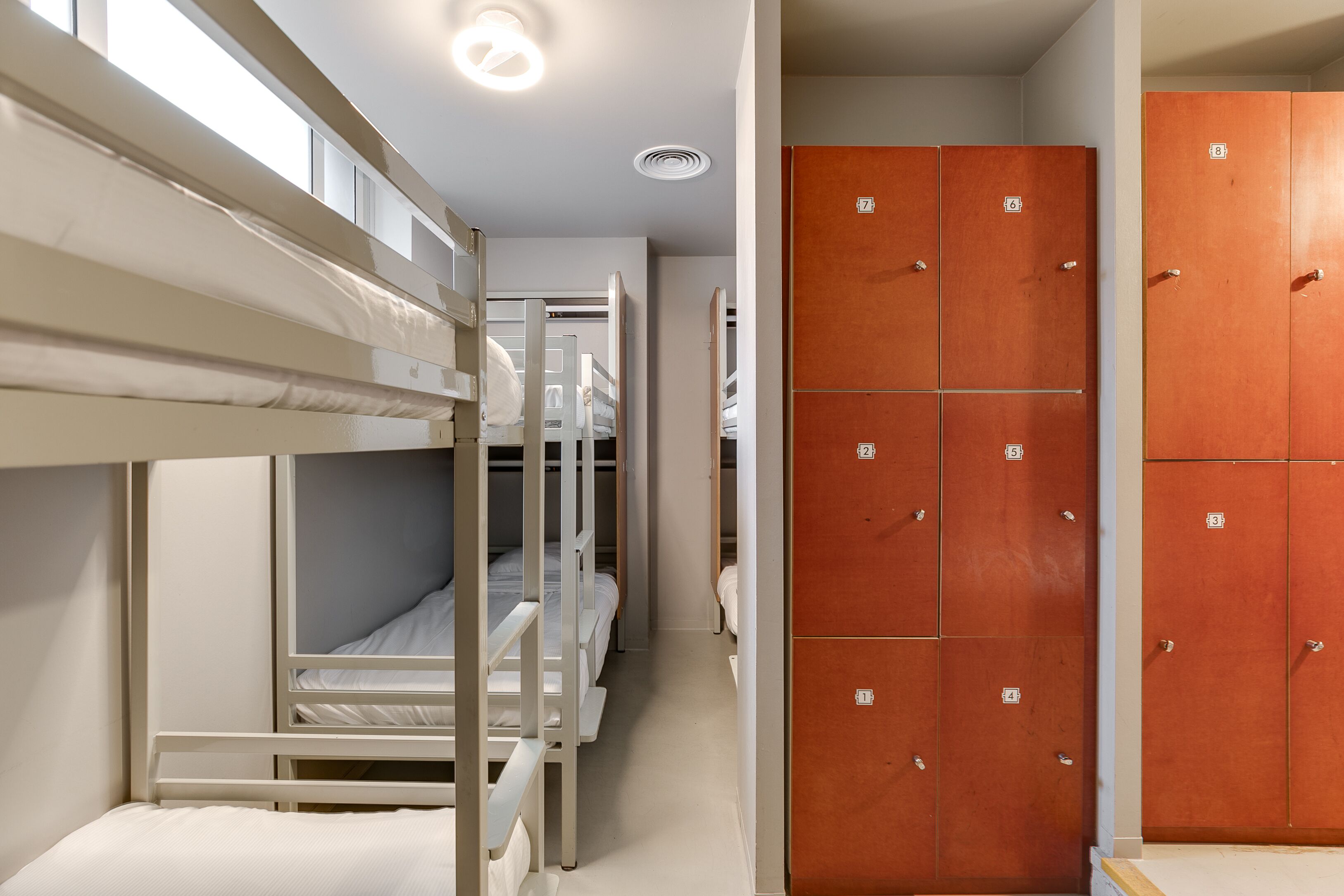 Clink Noord Hostel