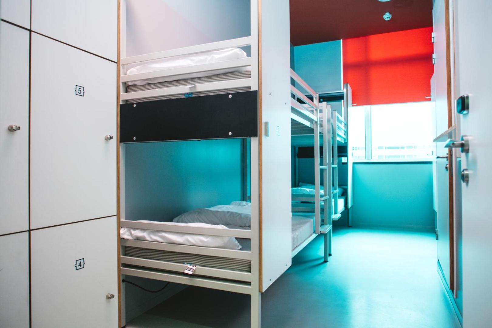 Clink Noord Hostel