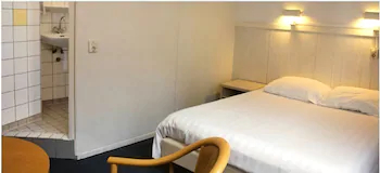 Euphemia Budget Old City Canal Zone