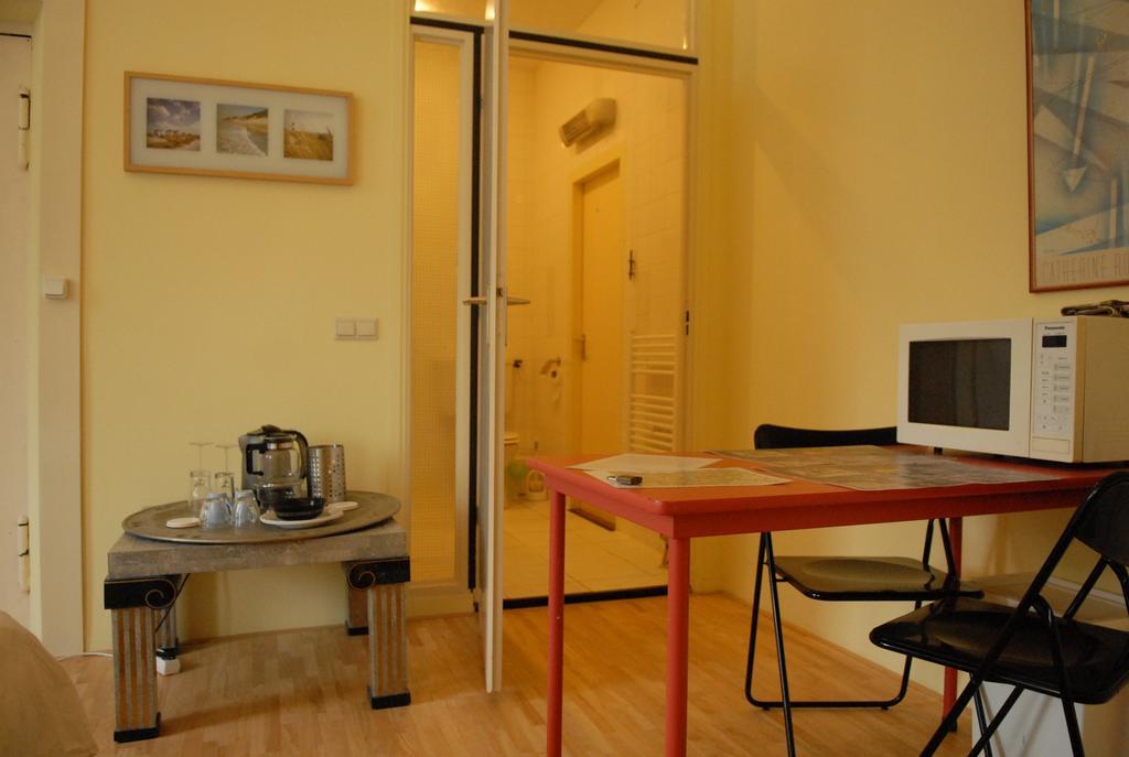 Excellent Rooms in Amsterdam