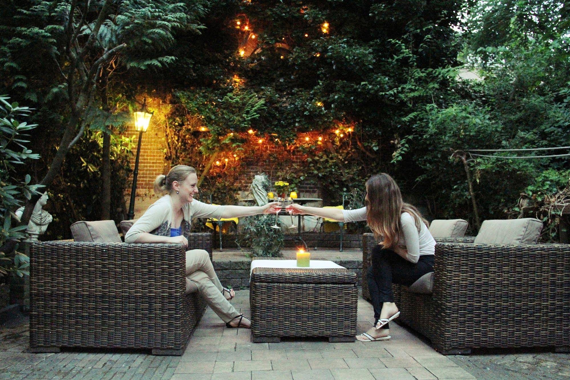 Floris Hotel