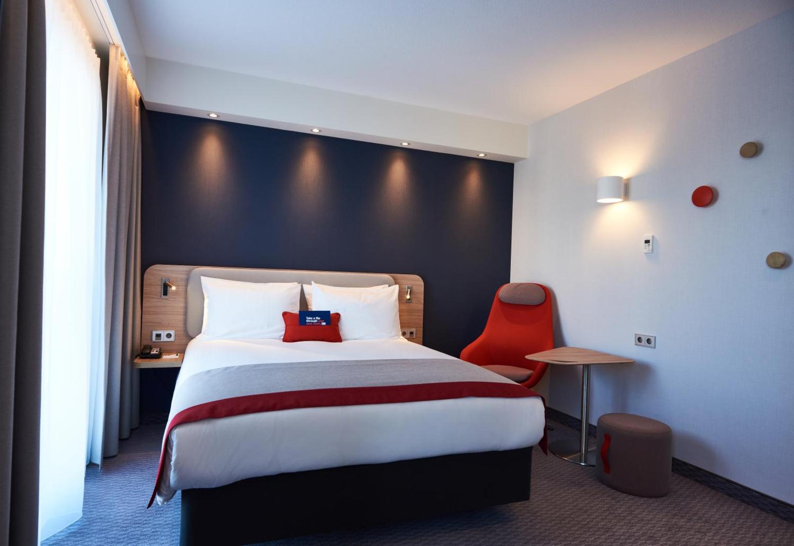 Holiday Inn Express Amsterdam-City Hall