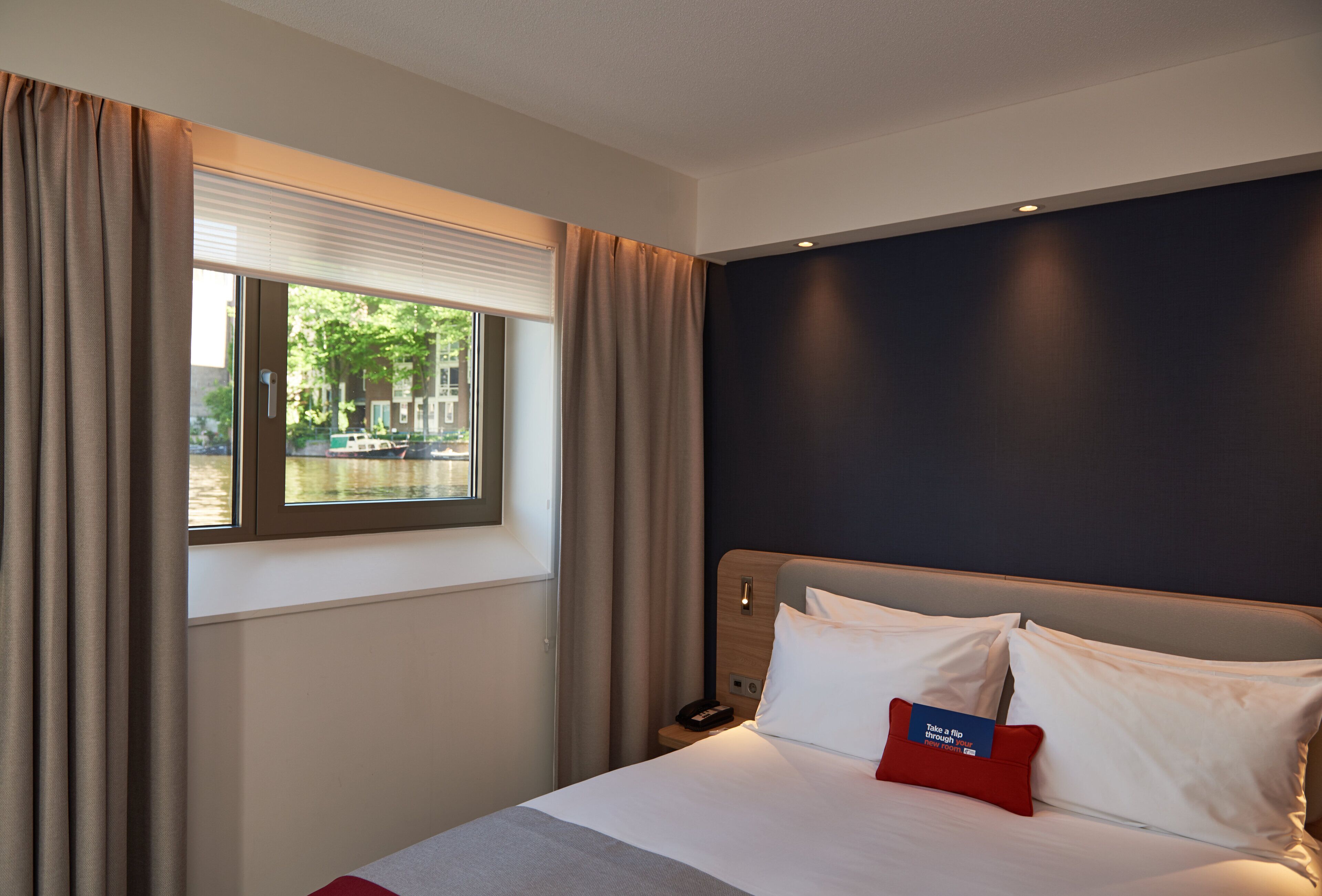 Holiday Inn Express Amsterdam-City Hall