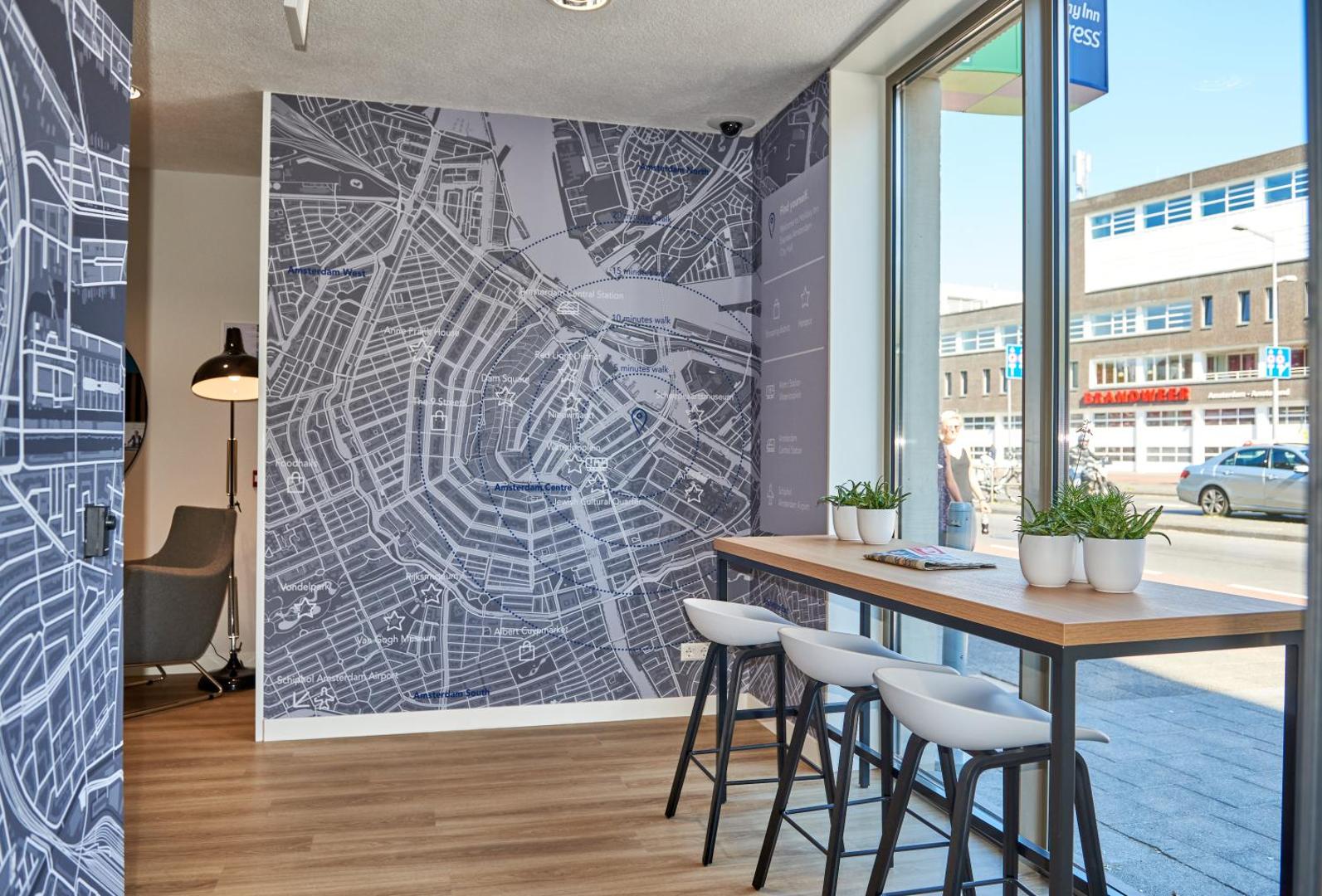Holiday Inn Express Amsterdam-City Hall
