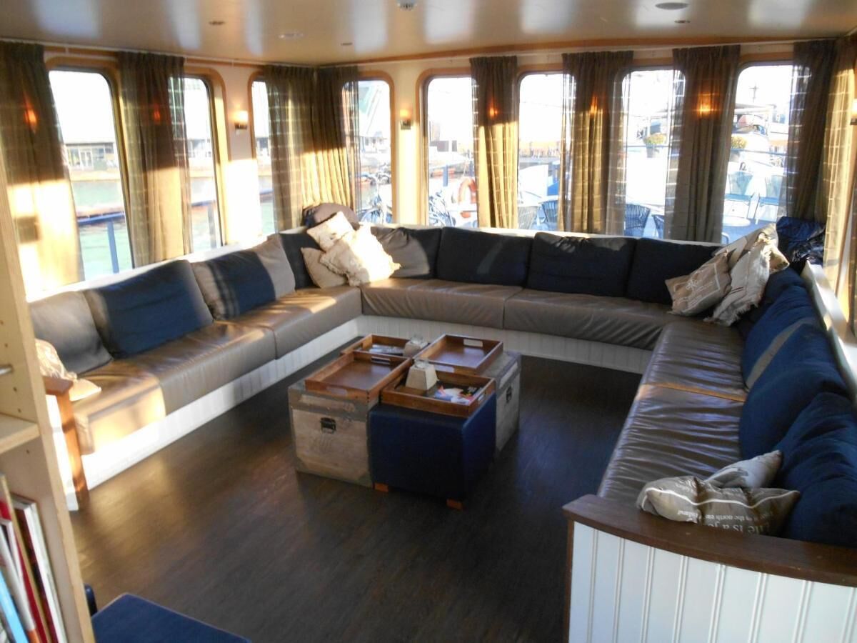 Hotelboat Iris