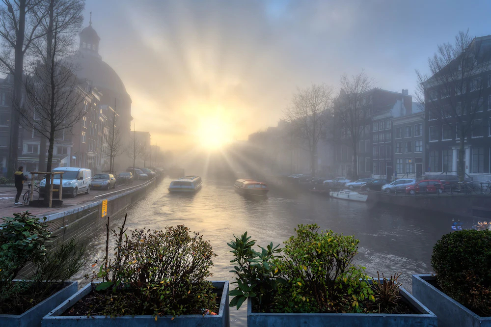 Hotel Canalview