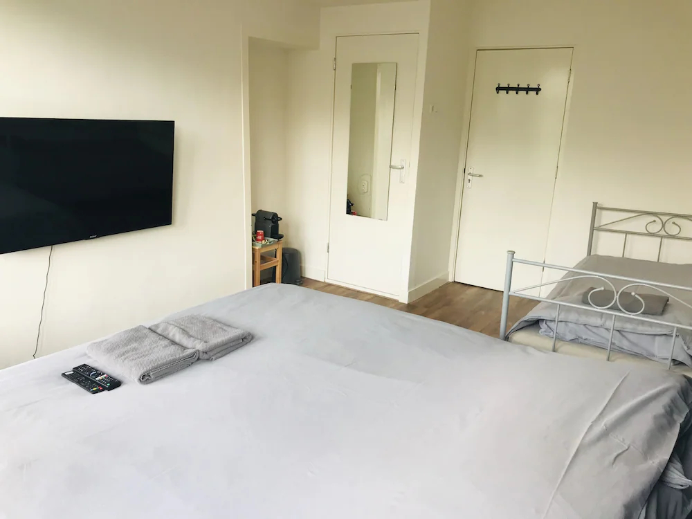 Hotel Canalview