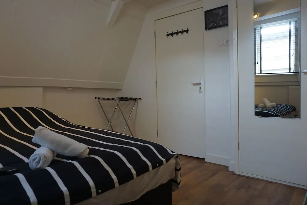 Hotel Canalview
