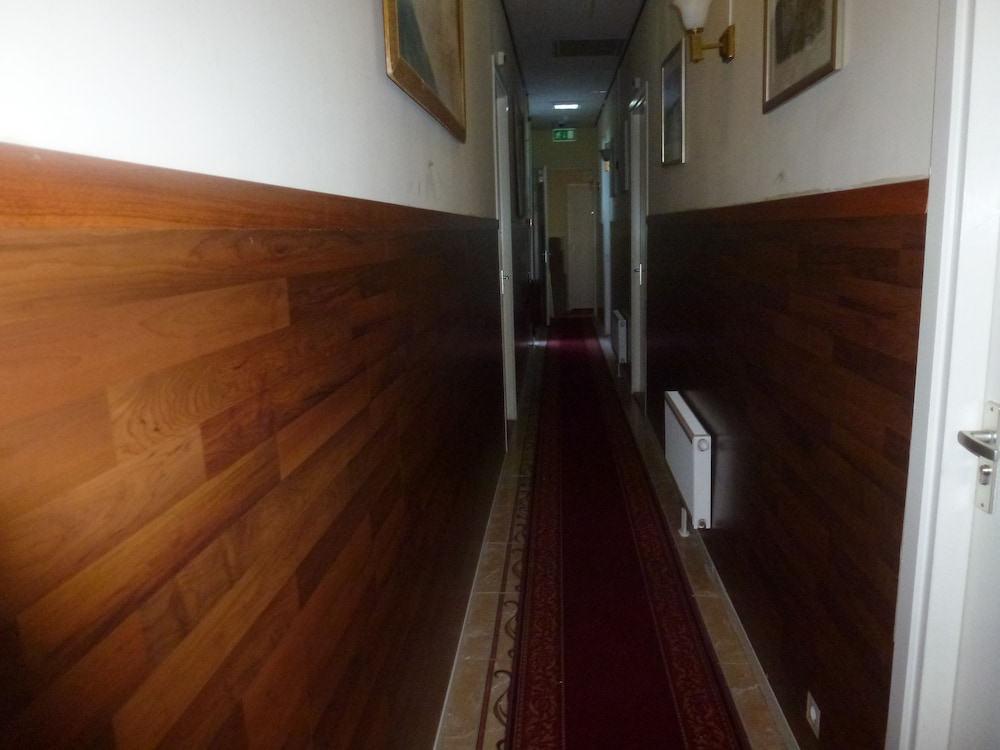 Hotel Isis