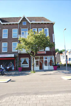 Hotel Isis