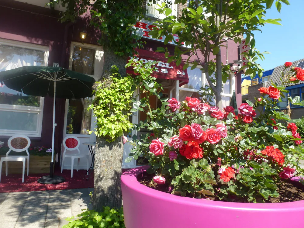 Hotel Isis