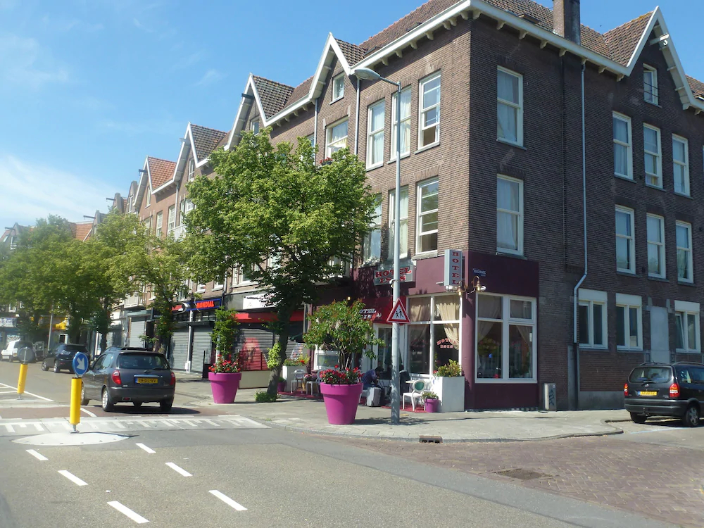 Hotel Isis